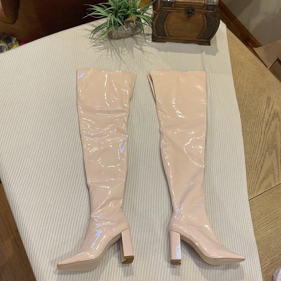 New over the knee Jeffrey Cambell boots - Picture 3 of 12